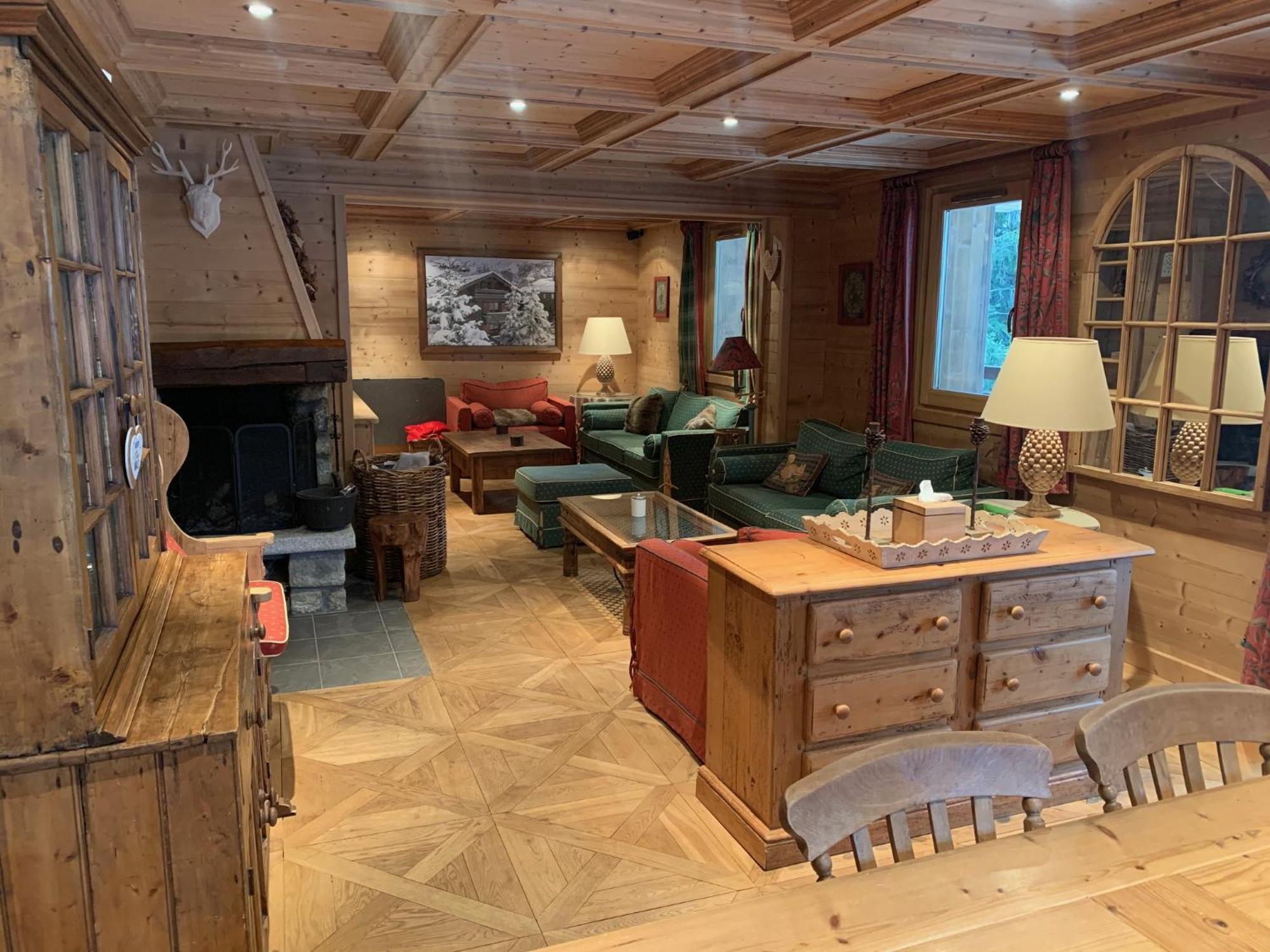 La Grande Ourse - 150m2 Almost Ski-in Ski-out Apartment